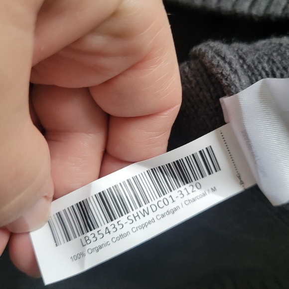 Quince 100% Organic Cotton Cropped Gray Button-Front Sweater Cardigan Size M - Picture 6 of 6